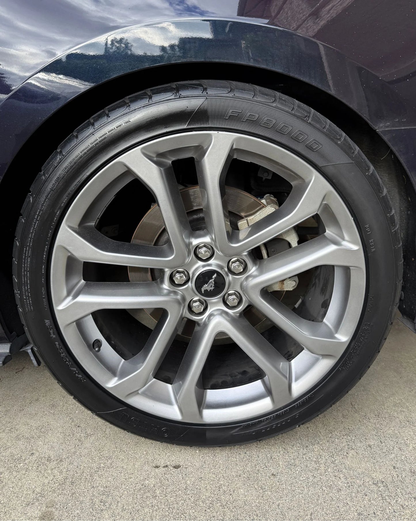 Wheel Half Tire Shine